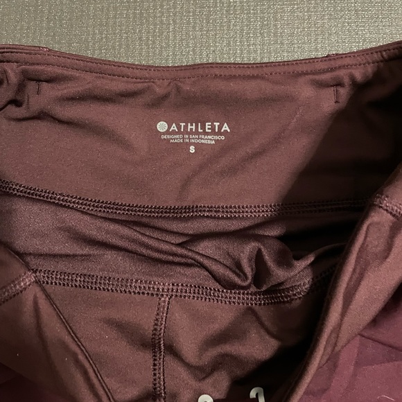 Athleta women’s exercise shorts - Picture 2 of 3